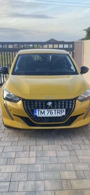 Vand Peugeot 208 an 2023