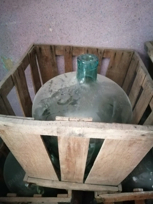 Vand damigeana 50L 75 lei