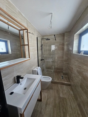 Casă de vânzare în Curtea de Argeș, strada Vasile Lupu. - imagine 6