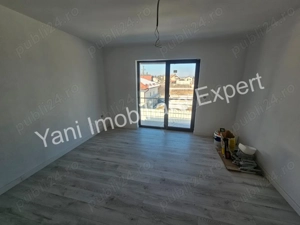 Casă de vânzare în Curtea de Argeș, strada Vasile Lupu. - imagine 9