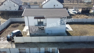 Casă de vânzare în Curtea de Argeș, strada Vasile Lupu. - imagine 15