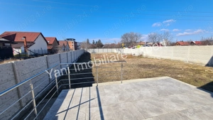 Casă de vânzare în Curtea de Argeș, strada Vasile Lupu. - imagine 13