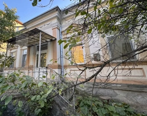 Casă  de vânzare, 242 mp, zona Tudor Vladimirescu