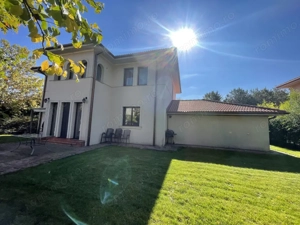 Curtea Domneasca, vilă individuală, 6 camere, 3 bai, garaj, mobilată și utilată  - imagine 2 Curtea Domneasca, vilă individuală, 6 camere, 3 bai, garaj, mobilată și utilată  - imagine 2