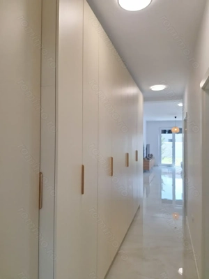 Modern. Mobilat si utilat. Disponibil imediat. - imagine 12