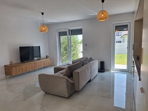 Modern. Mobilat si utilat. Disponibil imediat. - imagine 5