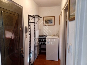 Apartament cu 1 camera , centrala proprie , Zona Medicina - imagine 5