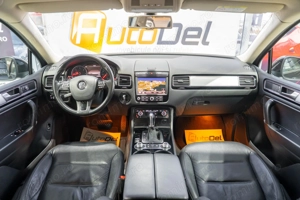 Volkswagen Touareg 3.0 4Motion - imagine 16