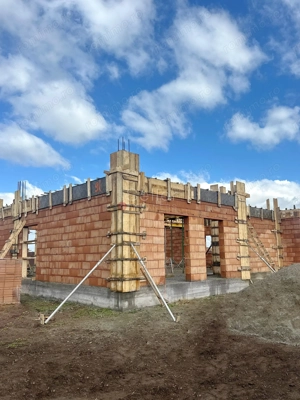 Structura Generoasa Zona Linistita - imagine 20