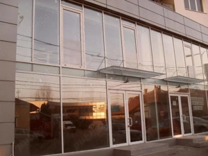 Apartament 100 mp in zona centrala cu parcare inclusa