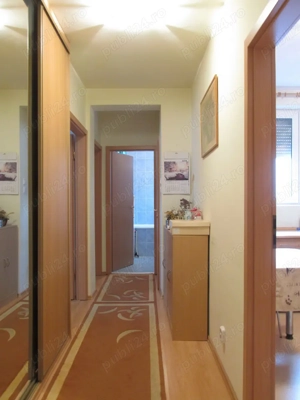 Inchiriez apartament cu 3 camere, ultracentral, Oradea - imagine 3 Inchiriez apartament cu 3 camere, ultracentral, Oradea - imagine 3