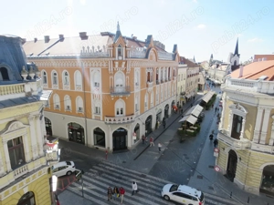 Inchiriez apartament cu 3 camere, ultracentral, Oradea