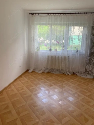 vanzare apartament 3 camere - imagine 2