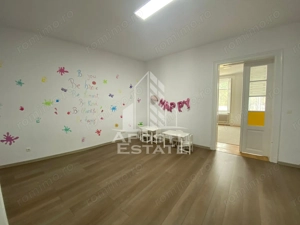 Casa partial mobilata, 10 camere,  zona Lunei - imagine 6