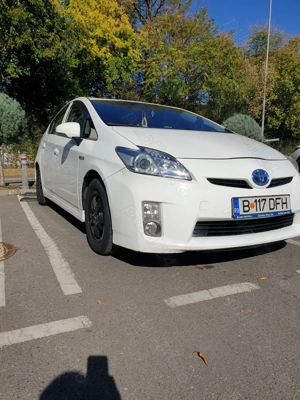 Toyota Pryus hibrid electric benzină și gpl.