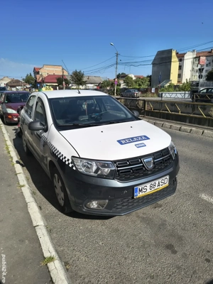 Vand loc taxi cu masina