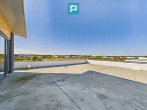Penthouse cu lift privat și terasă mare în Ghiroda - imagine 12