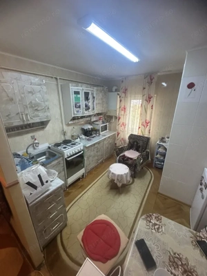 Apartament 3 camere de vanzare, cart. Dealul Florilor