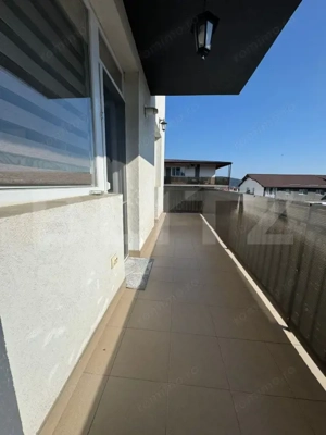 Apartament 3 camere, etaj intermediar - imagine 7 Apartament 3 camere, etaj intermediar - imagine 7