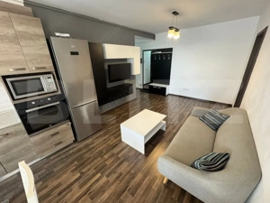 Apartament 3 camere, etaj intermediar