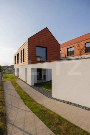 Casa în care te regăsești – confort, rafinament și priveliște superbă!