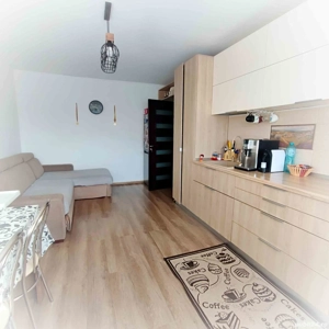Apartament de vânzare, 3 camere-decomandat, zona Bulevardul București