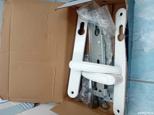     Broască D. Nazhe Luks GF006M   albă (pentru uși PVC   aluminiu)  