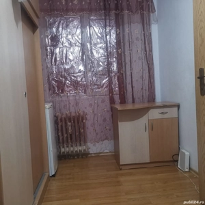 Vand apartament pe strada Lalelelor