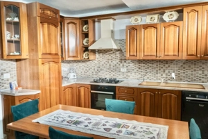 Casă elegantă, design mediteranean, demisol + parter, garaj, 1200 mp teren - imagine 4