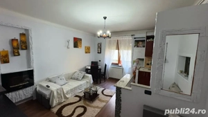 apartament 3 camere de vanzare