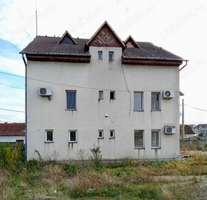 Cladire de birouri +teren generos