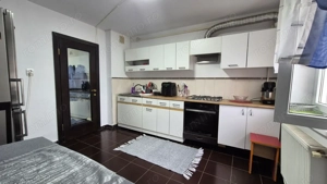 Vânzare apartament 3 camere - decomandat - 78 mp - cartier Traian - boxă inclusă - imagine 2