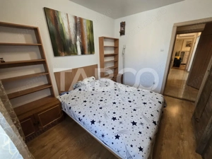 Apartament decomandat 3 camere balcon pivnita lift Vasile Aaron Sibiu - imagine 4