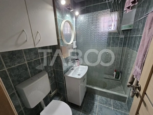 Apartament decomandat 3 camere balcon pivnita lift Vasile Aaron Sibiu - imagine 8