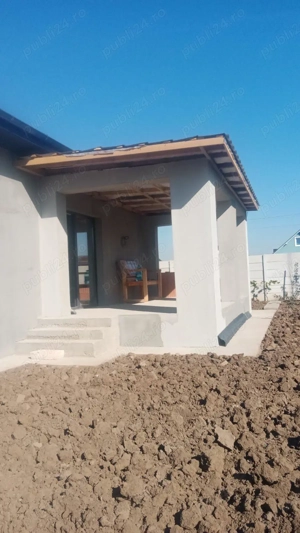 Casă pe un nivel cu garaj, terasă și beci, Com. Berceni, teren 406 mp - imagine 6