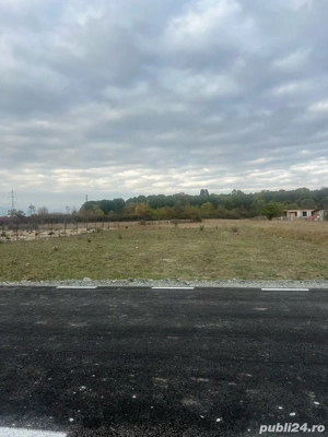 Vand teren intravilan la doar 5 km de Shopping City Tg-Jiu sau schimb cu apartament