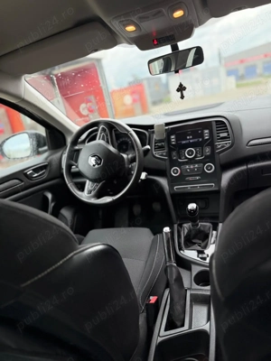 Renault Megane 1.2 TCe, 130 CP   An 2017 - imagine 2