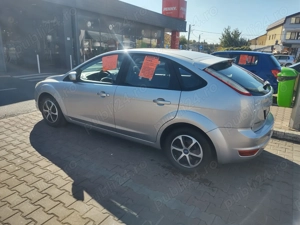 Ford focus benzina 16 preț 3190 euro