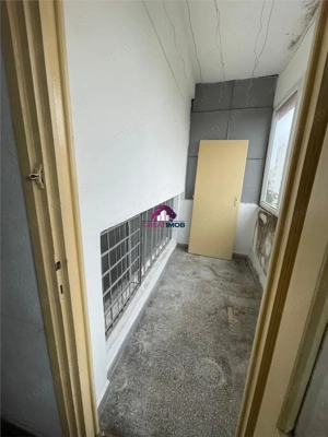 Piata Iancului, langa metrou, ?oseaua Mihai Bravu - apartament de 2 camere, semidecomandat, etaj 8 9