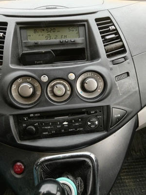 Mitsubishi Grandis 7 locuri - imagine 2