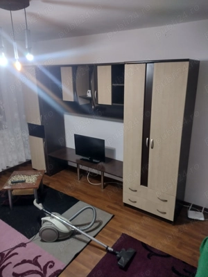 Inchiriez (ofer) garsoniera mobilata, utilata, zona ASTRA 310 Eu luna.