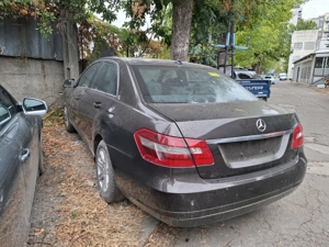 Mercedes Benz E 220-2012 - imagine 2