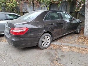 Mercedes Benz E 220-2012 - imagine 3