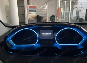 Peugeot 2008 1.2 PureTech Turbo Allure - imagine 11