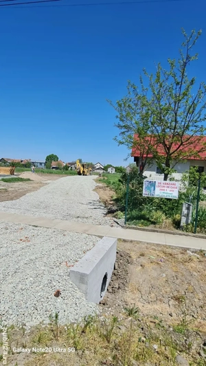 VAND Teren intravilan locuri de casa la 3 km  de satu mare sat Amati - imagine 2