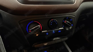 ** Hyundai i20 ** - imagine 5