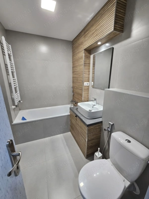 Vand apartament complet renovat cu 3 camere - imagine 9