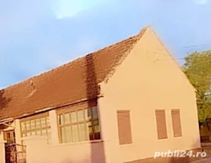 Se vinde sau se schimbă cu locuință în Arad-casă + teren de (1.440 mp) în comuna Felnac