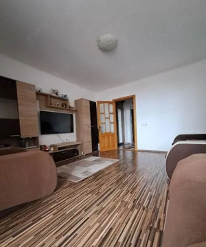 Garsoniera de vanzare zona Far, etaj 1, MOBILATA UTILATA - imagine 2