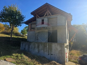 Casă / Vilă cu 5 camere de vânzare - imagine 10